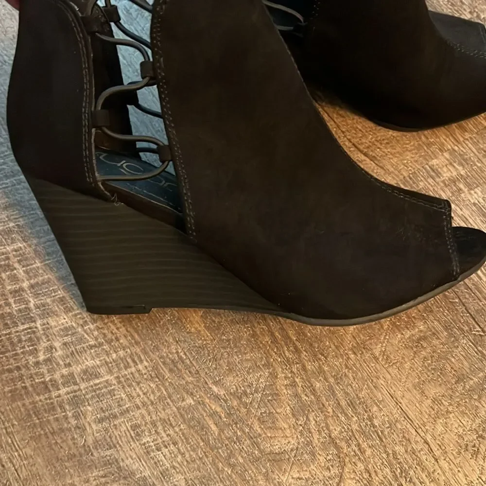Sugar black suede
